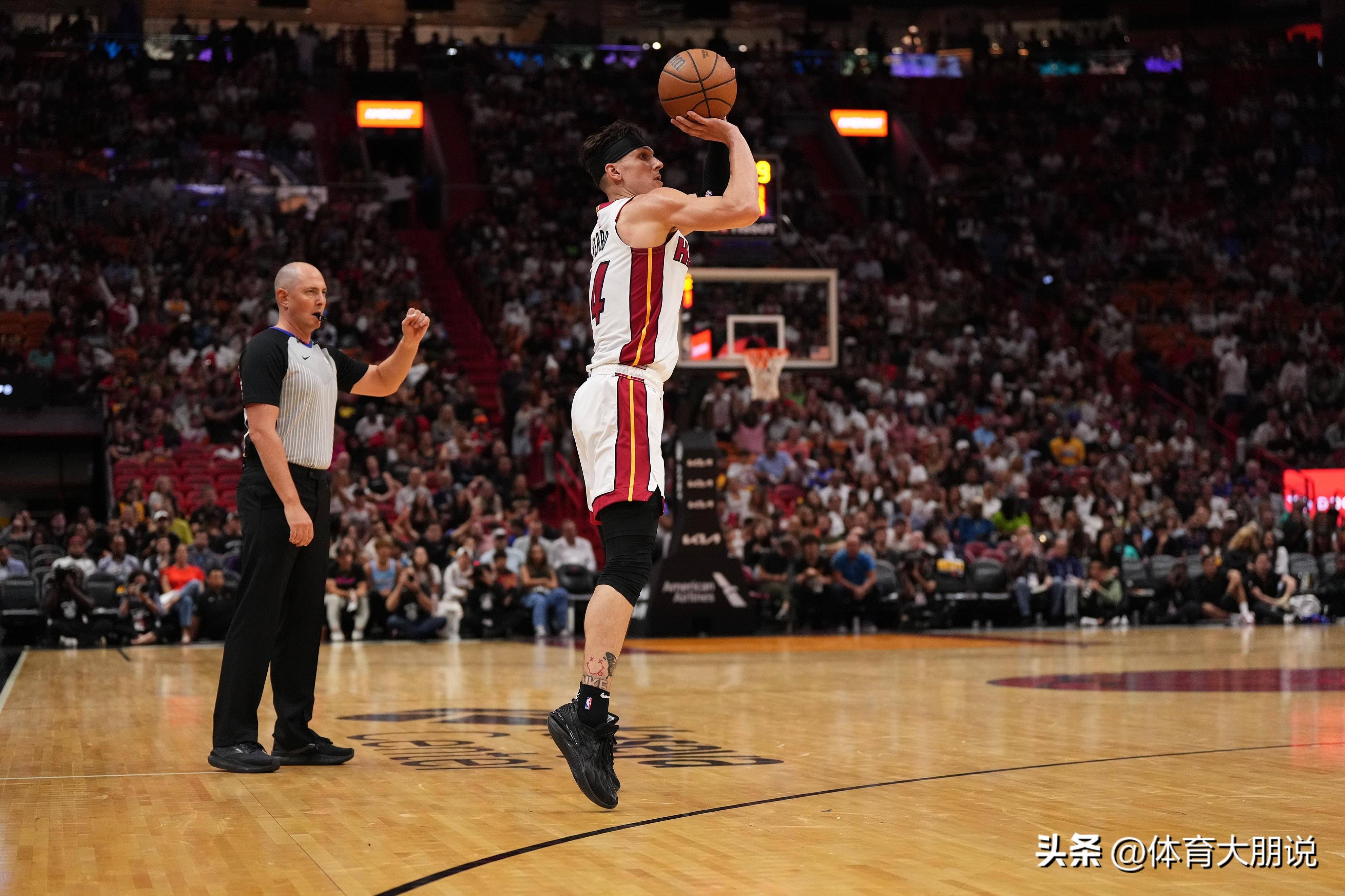 爱游戏中国-包含今夜底特律活塞备战CBA季后赛,篮板制胜细节曝光,震撼外界,细节决定成败的词条