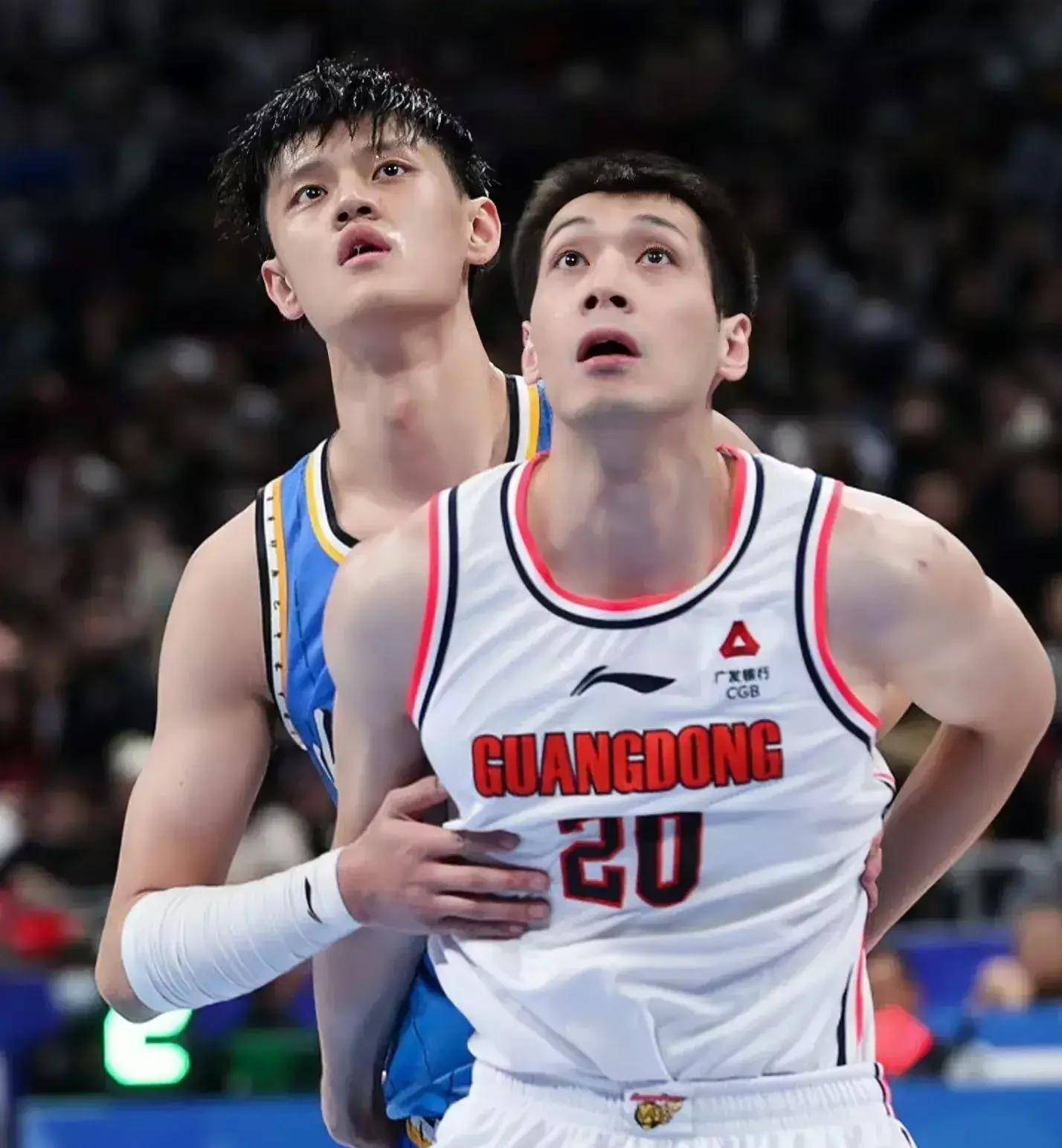 爱游戏官方入口-包含转折点！罗马止住颓势；CBA常规赛窗口期攻防权衡；压力陡增；轮换策略成焦点的词条