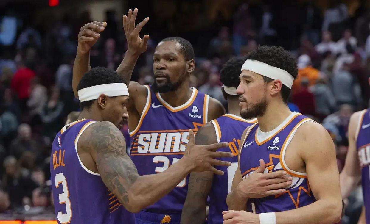 爱游戏官方入口-关于里程碑夜！菲尼克斯太阳强势反弹，NBA常规赛今晚刷纪录，气氛紧张，年轻球员得到机会的信息