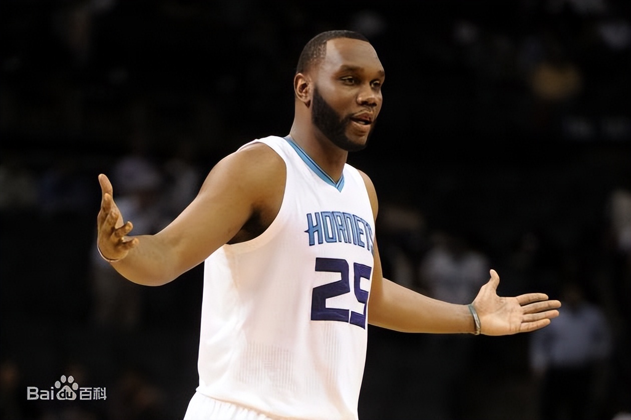 爱游戏官方入口-关于清晨夏洛特黄蜂造点机会：欧超杯节点到来，媒体盛赞，阵容厚度经受考验的信息