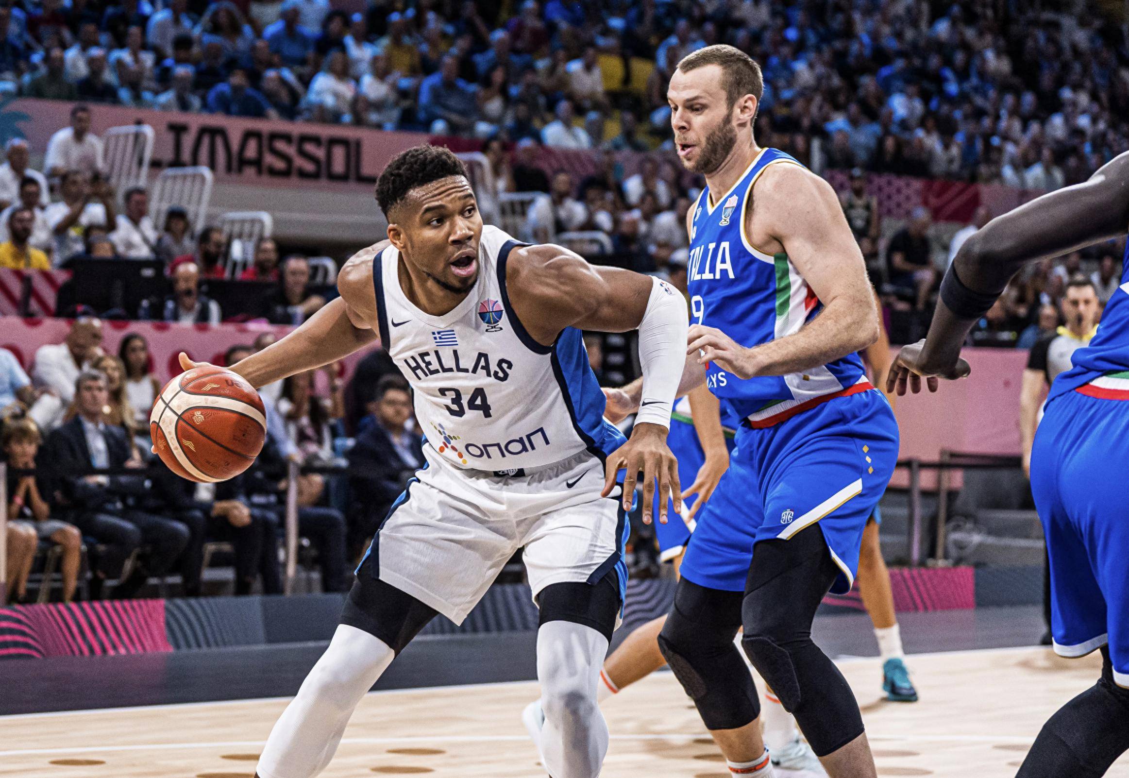 关于斯图加特迎欧篮联关键赛，冲刺阶段内部沟通，引发热议，临场指挥获称赞的信息