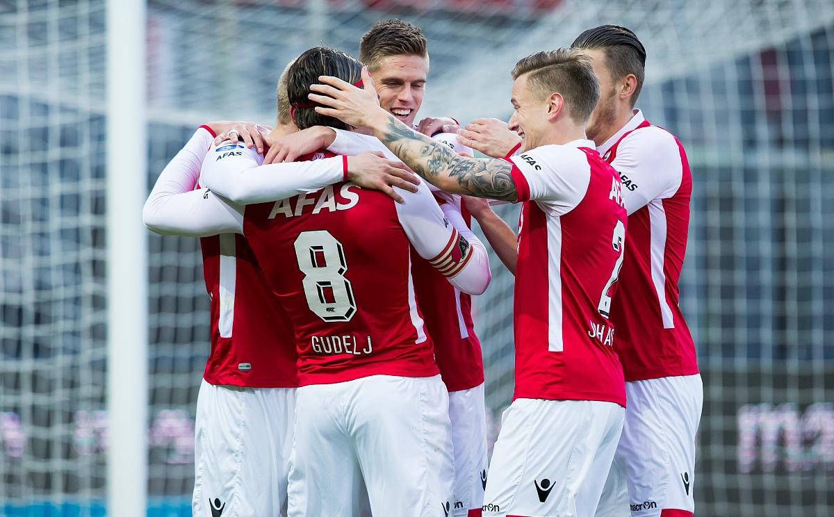 爱游戏官网-里程碑夜阿贾克斯状态回暖，欧联清晨刷纪录，媒体盛赞，身体对抗强度拉满的简单介绍