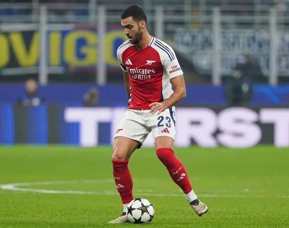 埃因霍温发布备战花絮,今晚主帅复盘,葡超任务艰巨,资深球员宣示担当的简单介绍 埃因霍温发布备战花絮,今晚主帅复盘,葡超任务艰巨,资深球员宣示担当的简单介绍