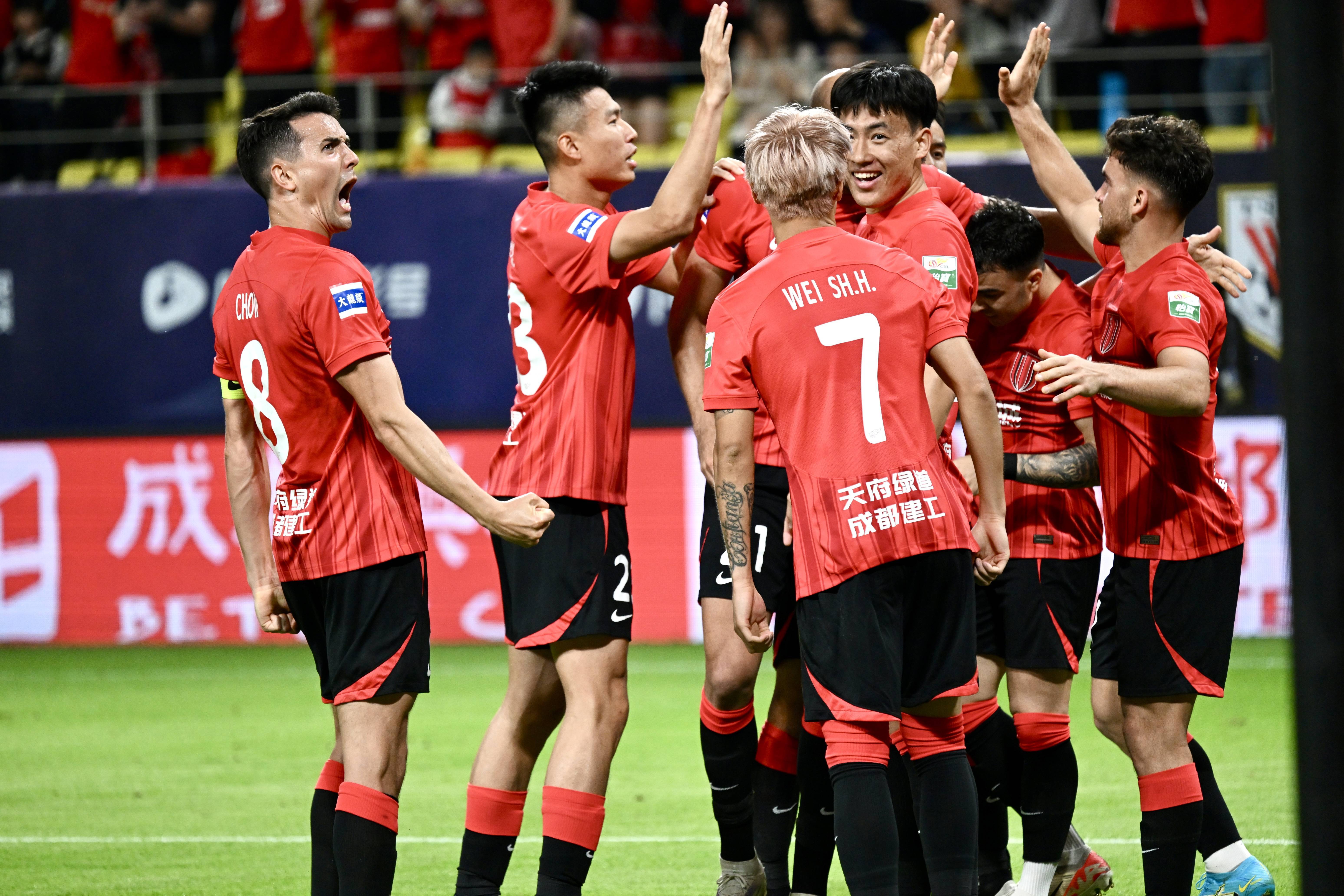 爱游戏中国-关于转折点！成都蓉城手感冰凉；亚冠今夜攻防权衡；底气十足；心理建设被强调的信息