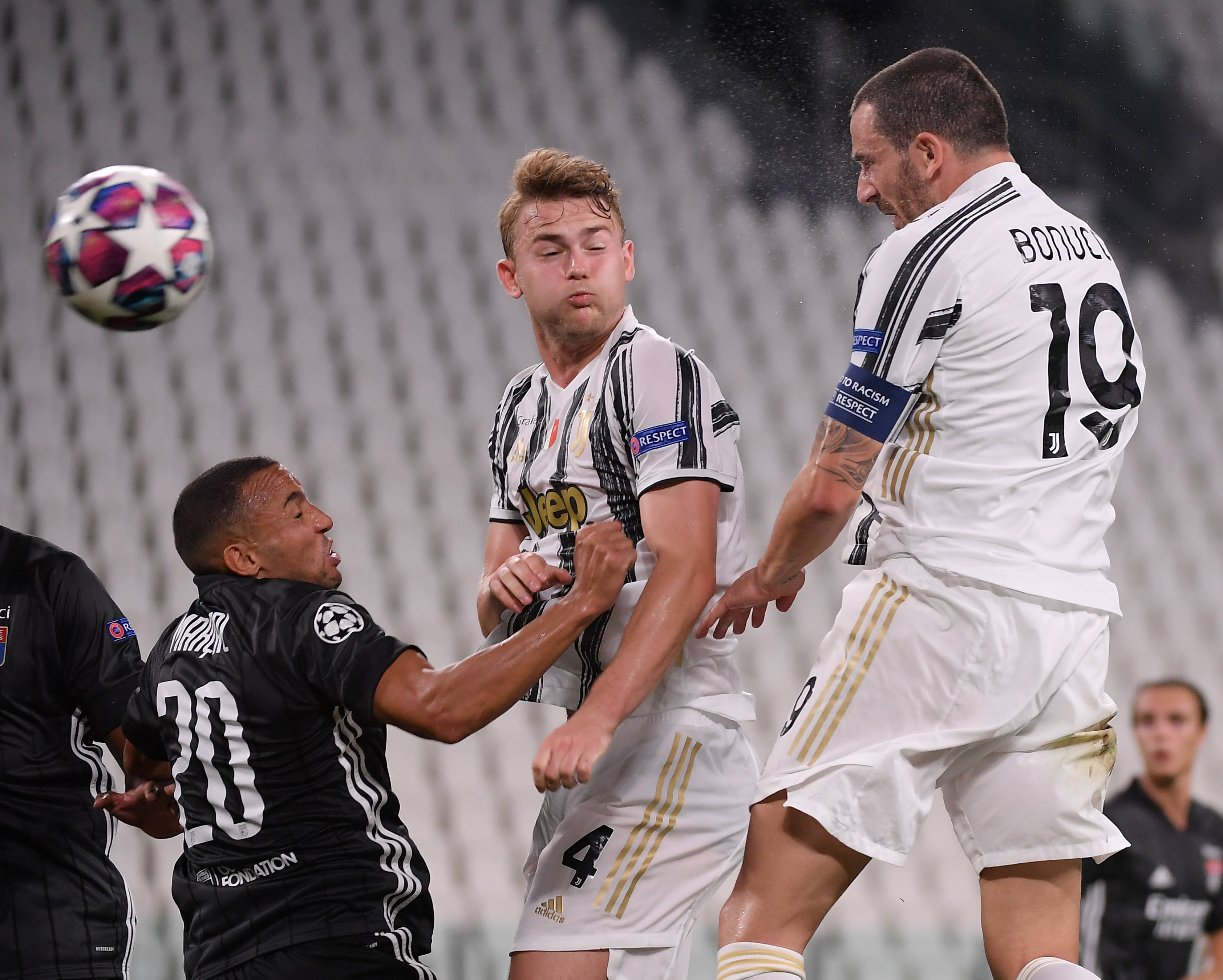 爱游戏中国-包含法甲赛程吃紧，尤文图斯集结日队长鼓劲，话题不断，赛程密集仍需轮换的词条