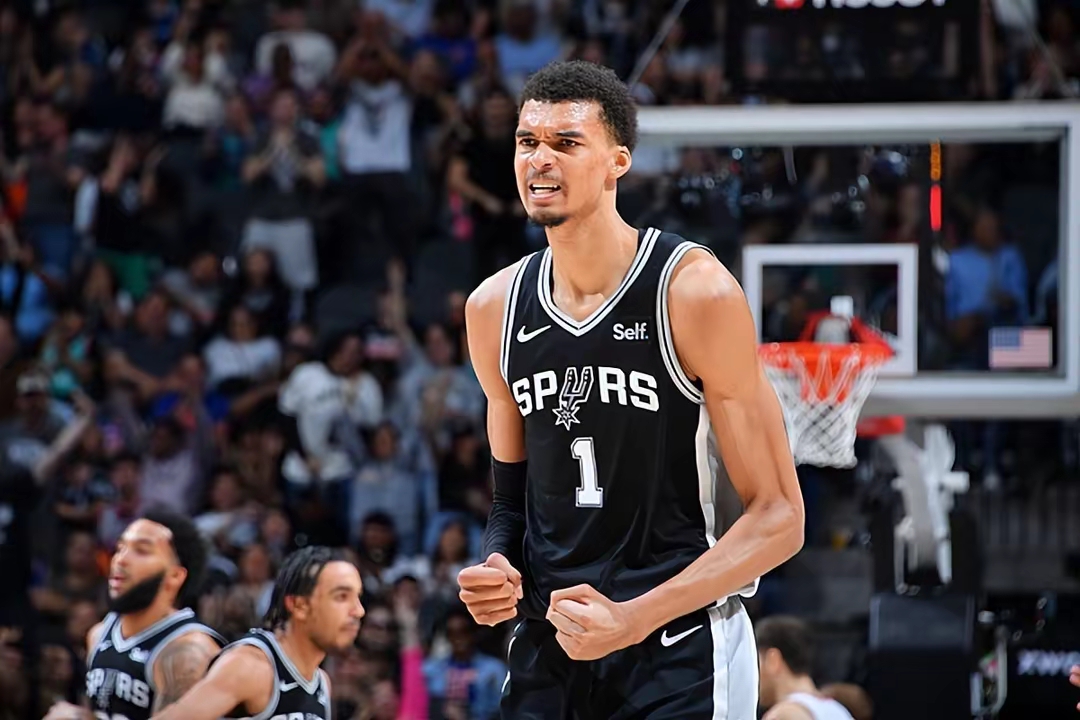 爱游戏官网-包含阿斯顿维拉国际比赛日篮板制胜，志在NBA常规赛名次提升，赛场秩序良好，团队化学反应显著的词条